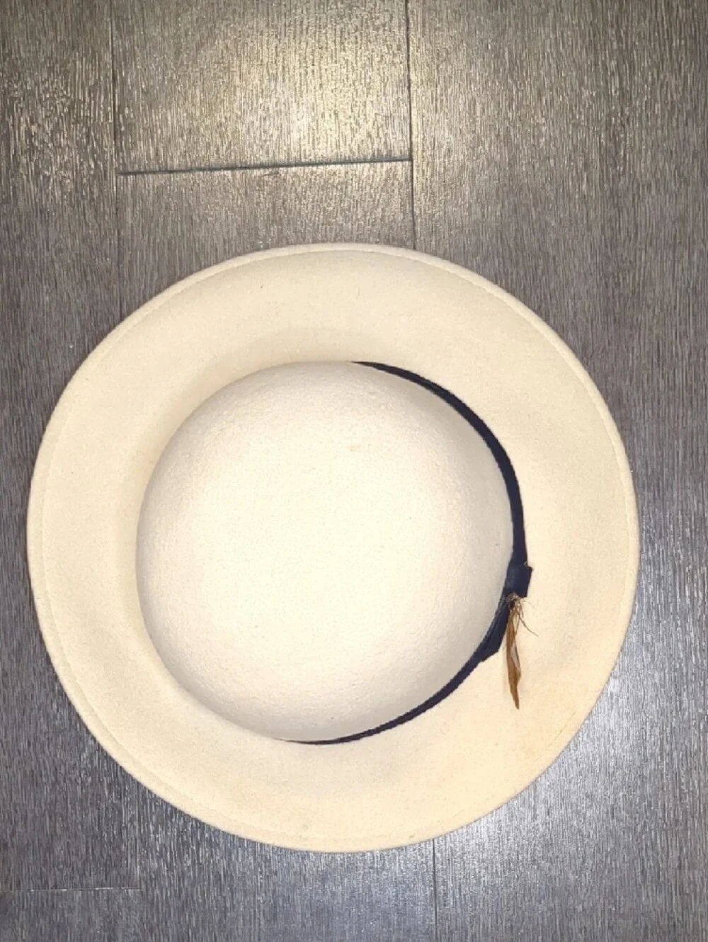 Vintage Women's 60s Cream Fedora Hat w/ Feather Bollman Doeskin 22